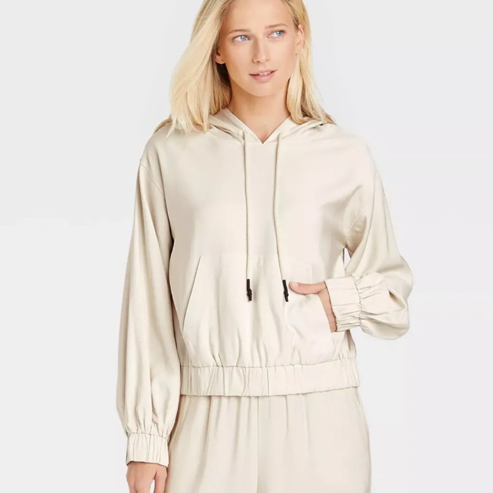 Who What Wear Woven Luxe Hoodie in Ivory Size X-Small